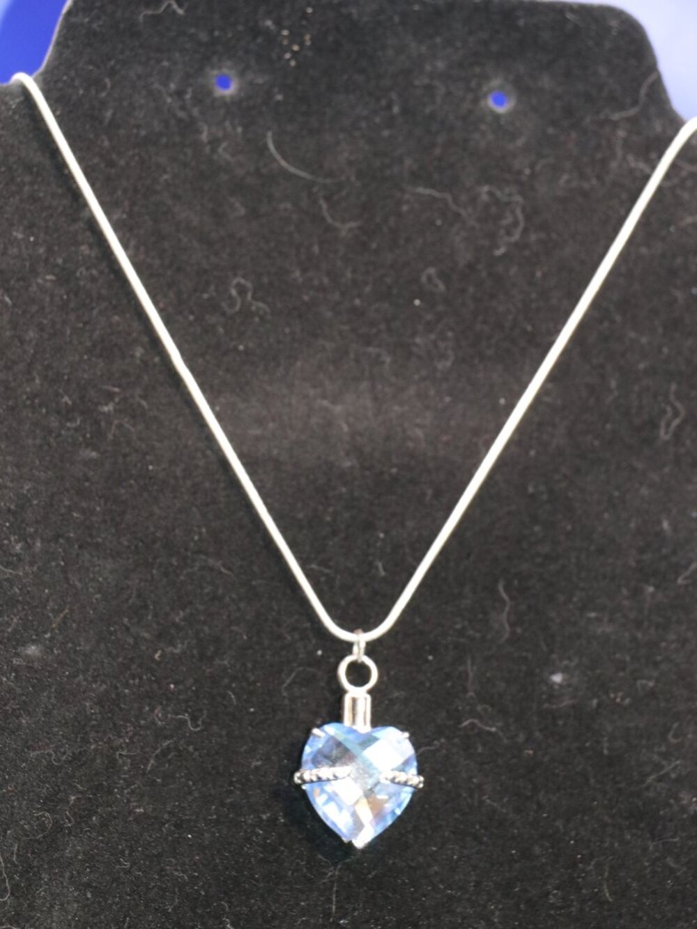 Urn Pendant 24" Silver Tone Necklace With Screw off Top